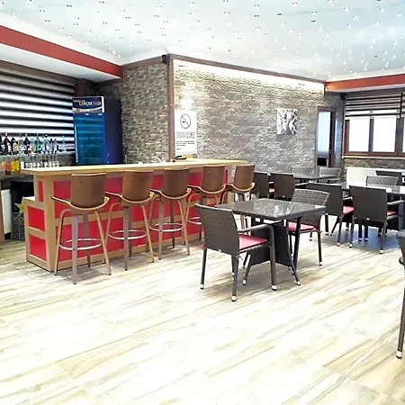 酒店 Dolphin 4*